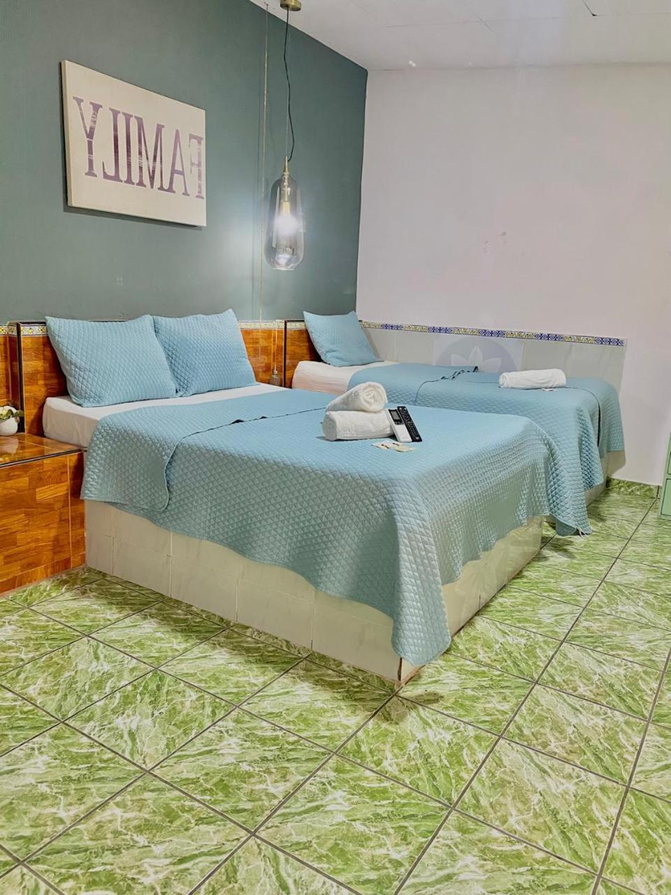 Hotel Marsella سونسوناتي المظهر الخارجي الصورة